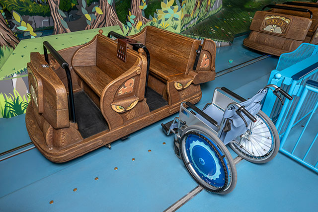 The ride vehicles at Snow White’s Adventures are designed to facilitate boarding for wheelchair users (installed in March 2026).