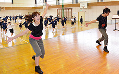 浦安市内中学校へのダンス出張授業を実施しました